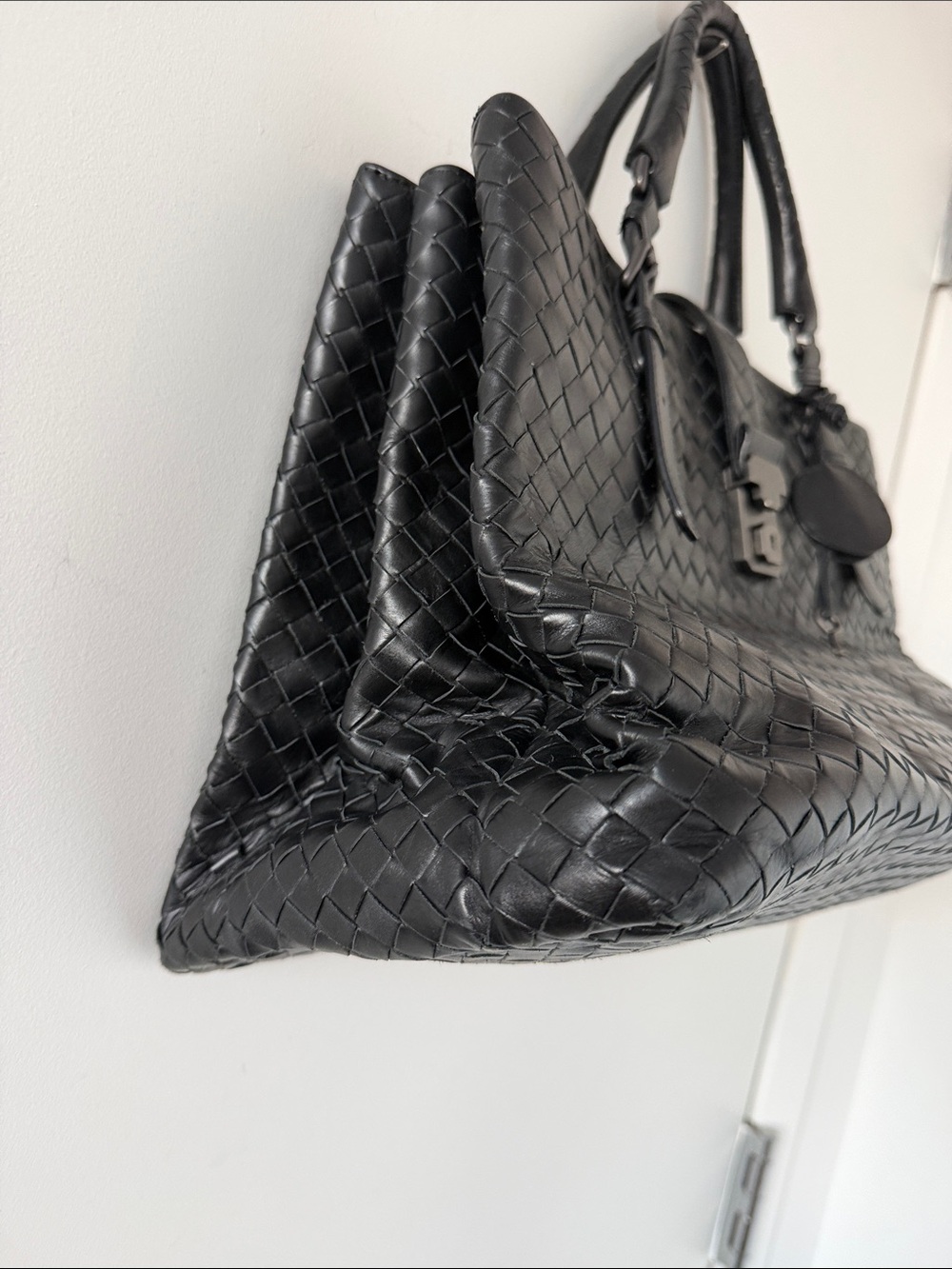 BOTTEGA VENETA Vintage Intrecciato Woven Leather Tote Bag Black - Picture 3 of 13